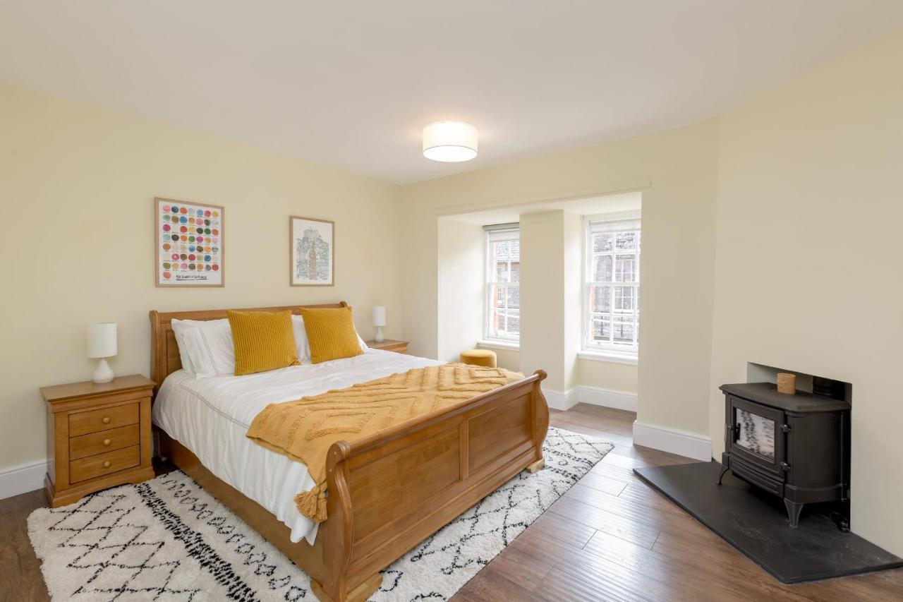 Ferienwohnung Guestready - Elegant 2Br Period Flat In Oldtown Edinburgh Exterior foto