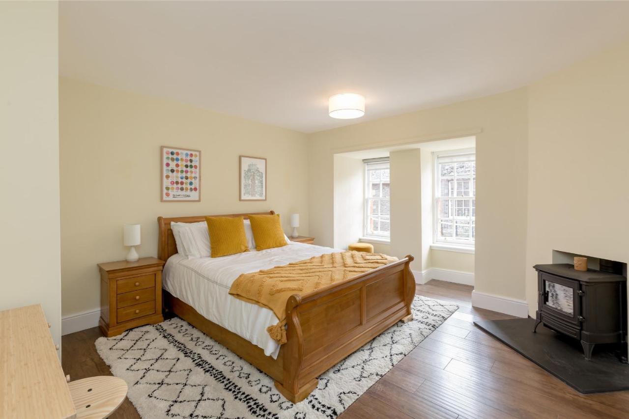 Ferienwohnung Guestready - Elegant 2Br Period Flat In Oldtown Edinburgh Exterior foto