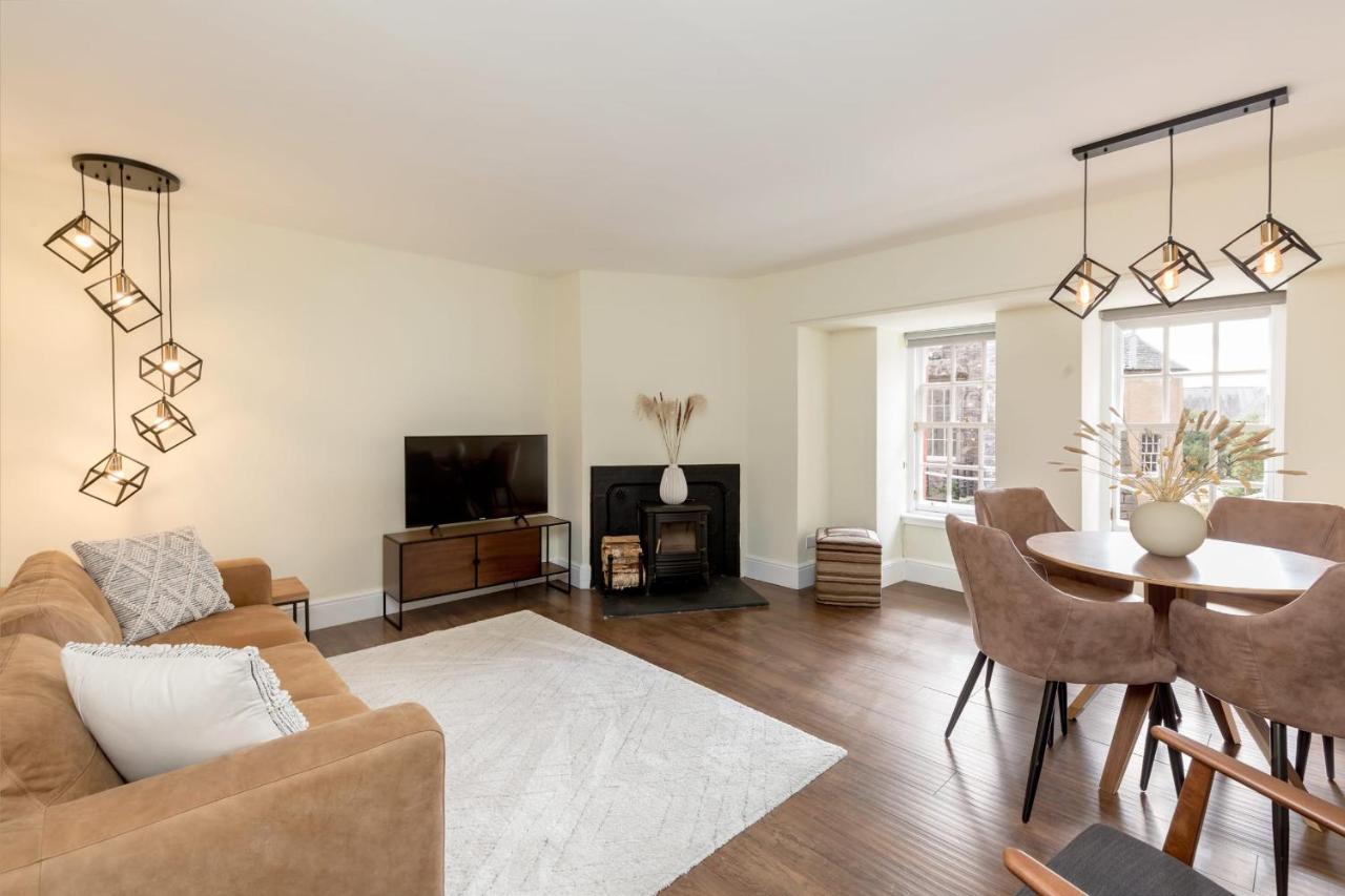 Ferienwohnung Guestready - Elegant 2Br Period Flat In Oldtown Edinburgh Exterior foto